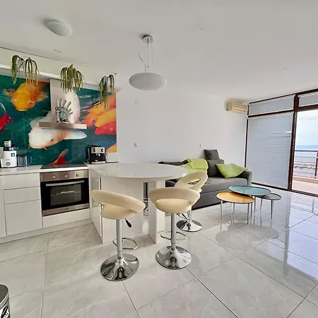 Marina - Diamond Complex *