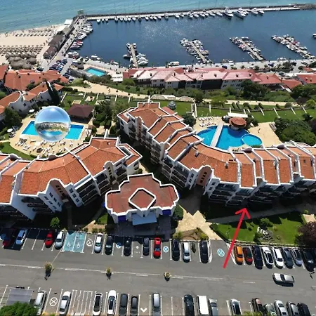 Marina - Diamond Complex Апартаменти